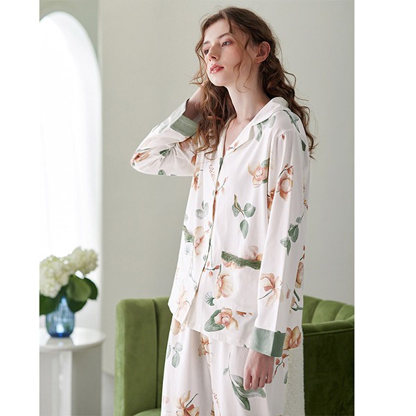 パジャマ レディース 春秋 きれいめ 長袖 上下セット ルームウェア 寝巻き 部屋着 大人 ポケット付き 前開き 花柄 ゆったり プレゼント 可愛い 