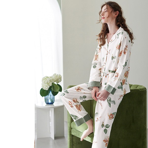 パジャマ レディース 春秋 きれいめ 長袖 上下セット ルームウェア 寝巻き 部屋着 大人 ポケット付き 前開き 花柄 ゆったり プレゼント 可愛い 