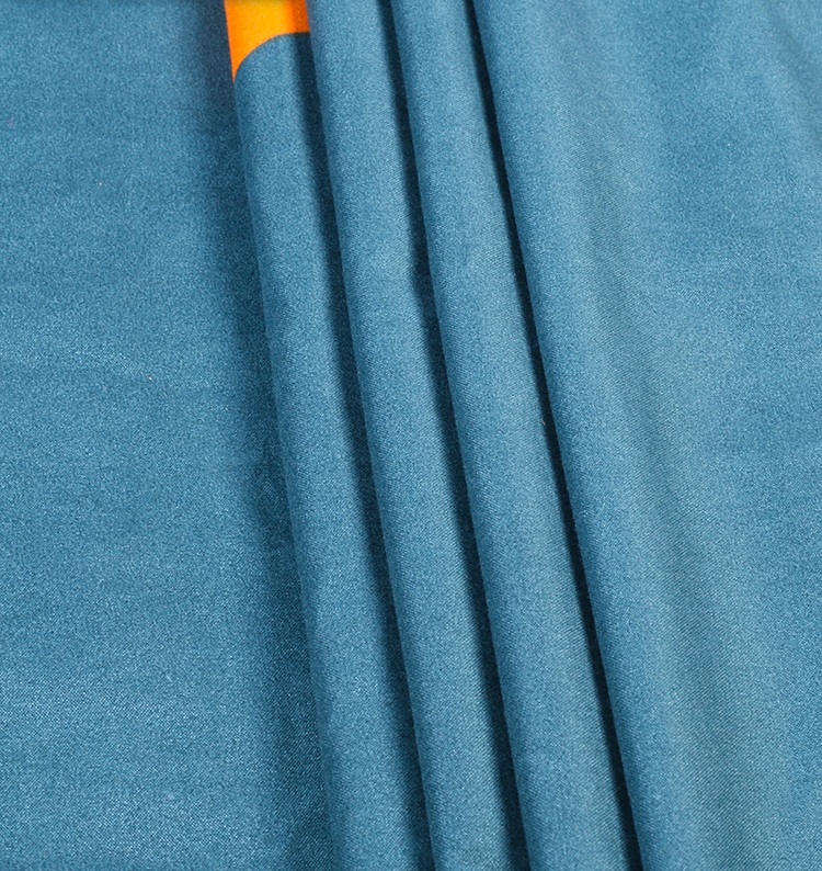 寝袋 シュラフ封筒型 軽量 保温 スリーピングバッグ アウトドア 春夏秋冬 キャンプ 車中泊 丸洗い可能 防災用 コンパクト 収納パック付き 登山 避難用 