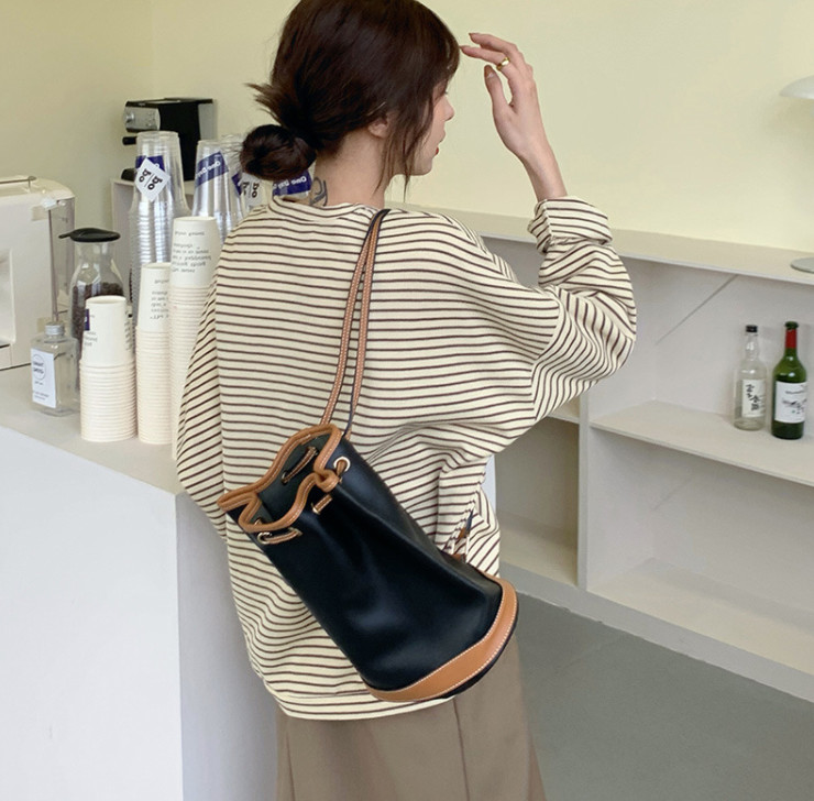 ボーダー柄 Tシャツ カットソー プルオーバー Tシャツ 長袖 ガードルマン シンプル カジュアル 長袖 きれいめ ゆったり カジュアル クルーネック 