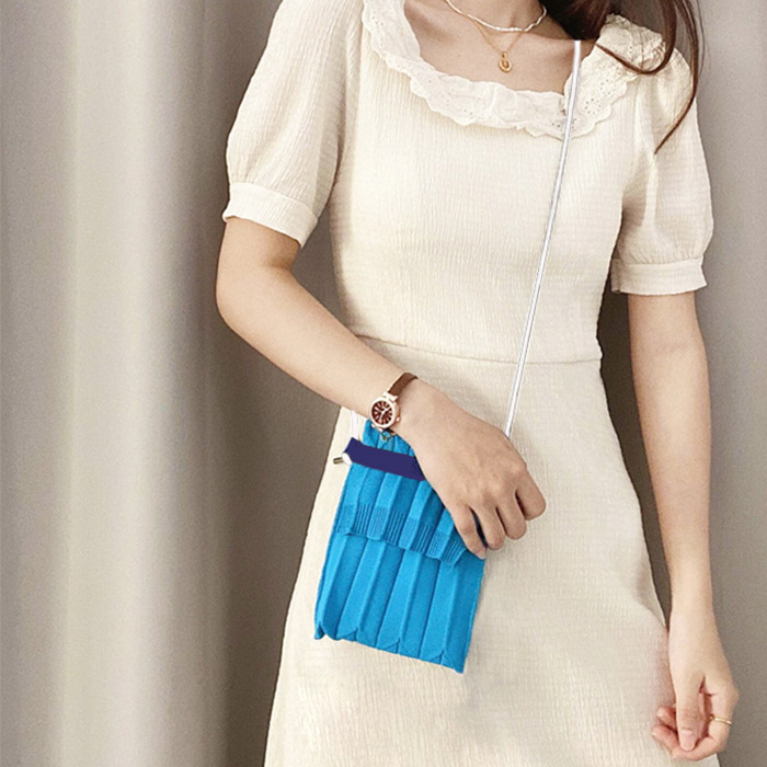 スマホポーチ 全機種対応 プツバッグ 斜めがけ マルチポシェット 縦型 ミニ 軽 小さめ プツ スリム ニット 肩掛け サコッシュバッグ ショルダーバッグ 