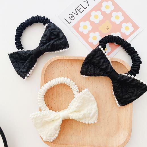 シュシュ ホワイトビーズパイピングリボンスリムシュシュ 新発売セール ヘアゴム  