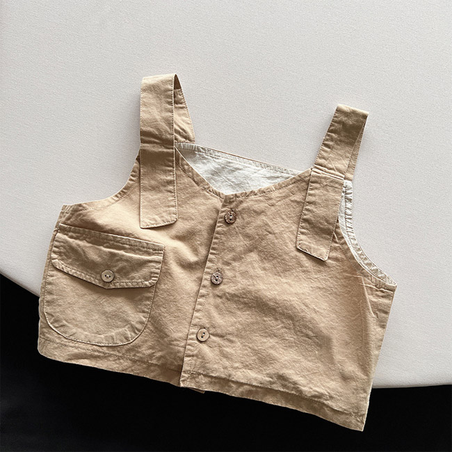 送料無料 ベスト キッズ ライトアウター レジ 無地 動きやすい シンプル ポケット付き 肩紐 夏秋 前開き 前ボタン ゆったり ノースリーブ 