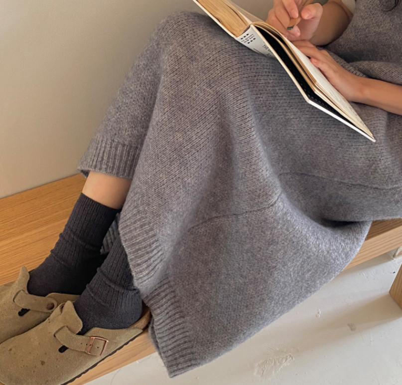 ロングニットベスト レディース ベスト Vネック ニットワンピース 無地 ハンサム 定番 大人 ナチュラル カジュアル ニット 重ね着 シンプル ノースリーブ 