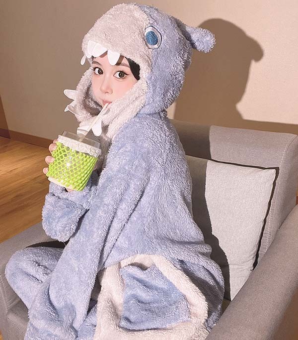 もこもこパジャマ レディース サメ柄 冬 かわいい 上下ゼット 前開き 韓国 寝間着 部屋着 ふわふわ ルームウェア 長袖 フード付き プレゼント 