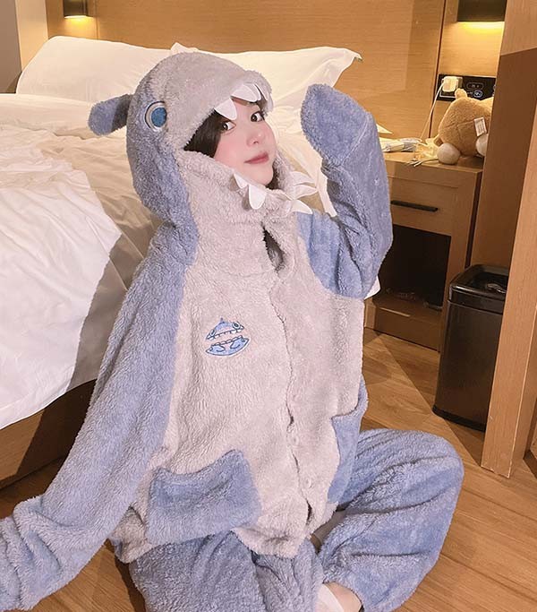 もこもこパジャマ レディース サメ柄 冬 かわいい 上下ゼット 前開き 韓国 寝間着 部屋着 ふわふわ ルームウェア 長袖 フード付き プレゼント 