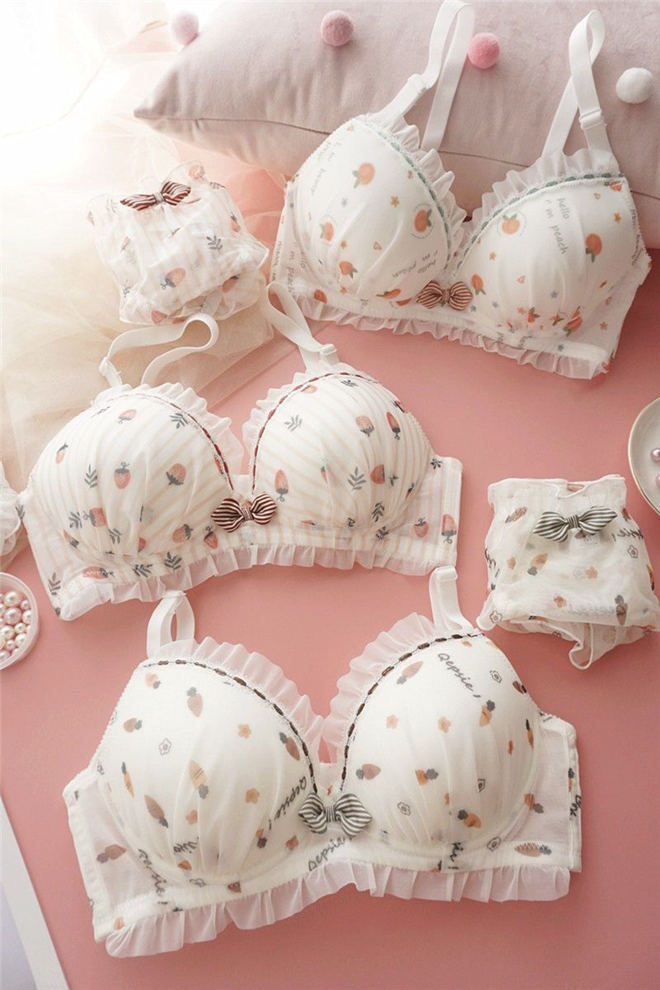 お取り寄せ商品 ブラジャーセット レディース アンダーバスト63CM-93CM 3種類 可愛い イチゴ ローウエスト ノンワイヤー 3 リボンブラ 4カップブラジャー 