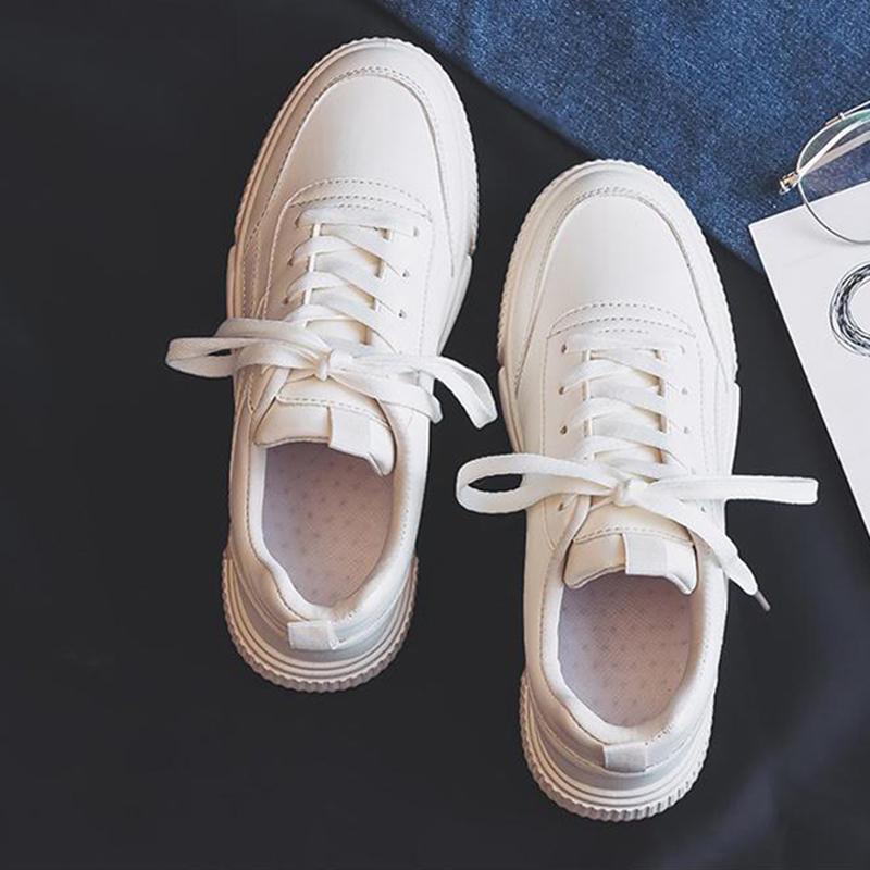 通気 もちがいい スニーカー カジュアル ローカット 通気 厚底 滑り止め 学生 コーデ 着痩せ スポーツ ウォーキング お洒落 春夏 美脚 