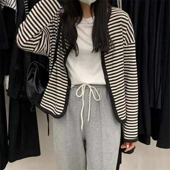 ニットカーディガン リングスナップ レディース 長袖 秋 アウター ボーダー柄 大きいサイズ ショート丈 ゆったり 秋冬 体型カバー ニット可愛い ストライブ 