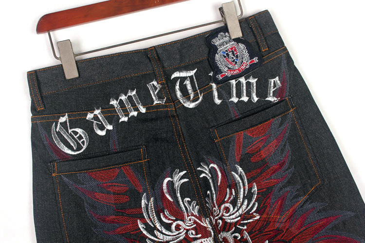 ジーンズ 大きいサイズ メンズ デニム 英文字 刺繍入り ゆったり 太め ルーズストレート カッコイイ ズボン 後ろデザイン 個性 ストリート系 おしゃれ 