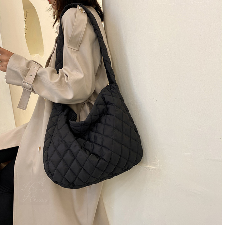 ショルダーバッグ 斜めがけ 大きめバッグ キルティングバッグ 大容量 斜め掛け 秋冬。送料無料 春夏 