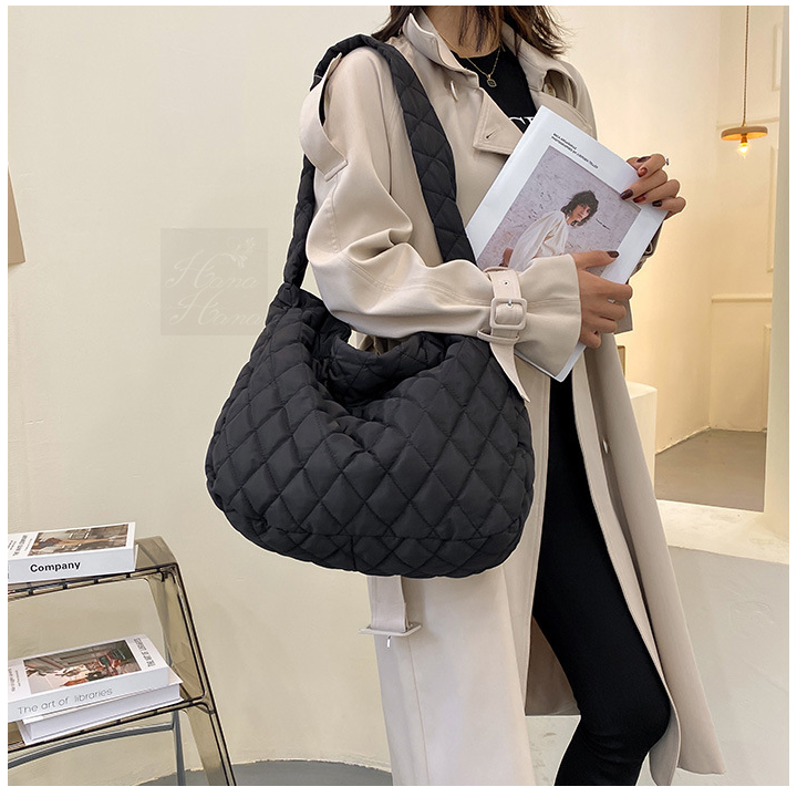 ショルダーバッグ 斜めがけ 大きめバッグ キルティングバッグ 大容量 斜め掛け 秋冬。送料無料 春夏 