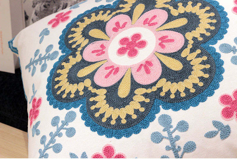 お取り寄せ商品 ソファー 背もたれ クッションカバー 45CM×45CM 枕カバー クッションカバー ピローケース 刺 抱き枕カバー ししゅう まくらカバー 花柄 