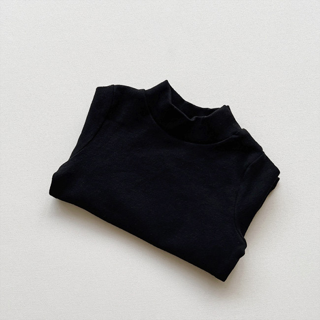 送料無料 長袖シャツ キッズ インナー 無地 ハーフハイネック 肌着 軽量 保温 防寒 ストレッチ 秋冬 暖かい シンプル 柔らかい 子供 