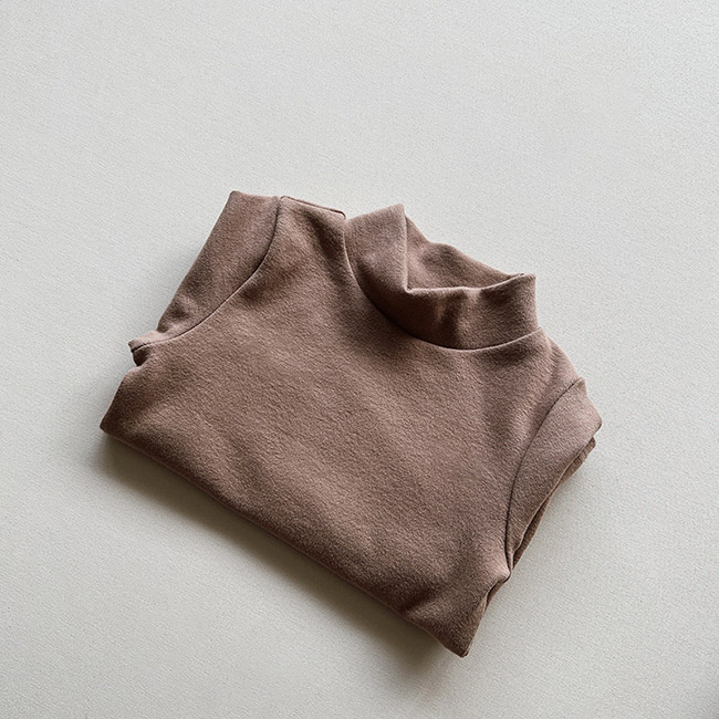 送料無料 長袖シャツ キッズ インナー 無地 ハーフハイネック 肌着 軽量 保温 防寒 ストレッチ 秋冬 暖かい シンプル 柔らかい 子供 