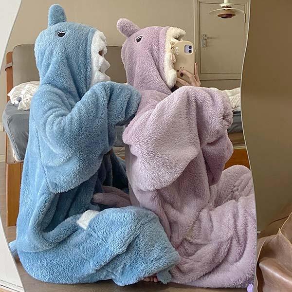 もこもこパジャマ ナイトガウン レディース サメ柄 冬 かわいい 前開き プレゼント 長袖 寝間着 ルームウェア 部屋着 結婚祝い フード付き 