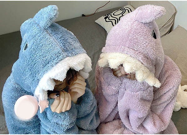もこもこパジャマ ナイトガウン レディース サメ柄 冬 かわいい 前開き プレゼント 長袖 寝間着 ルームウェア 部屋着 結婚祝い フード付き 