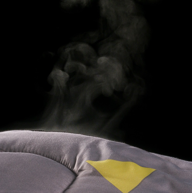 寝袋 シュラフ封筒型 軽量 保温 スリーピングバッグ アウトドア 丸洗い可能 キャンプ コンパクト 車中泊 収納パック付き 防災用 春夏秋冬 登山 避難用 