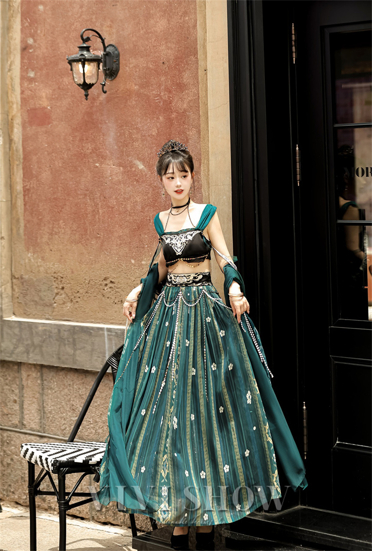 レディース ワンピース ワンピ 肩だし ロング丈 コスチューム風 おしゃれ 個性的 かわいい イベント オリエンタル パーティー エスニック 