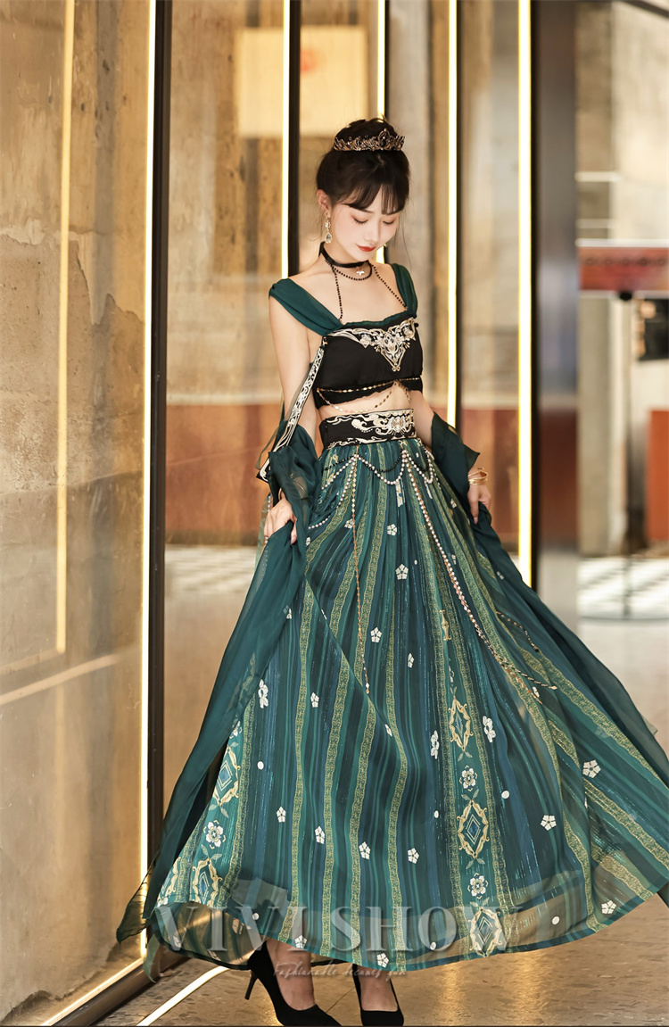 レディース ワンピース ワンピ 肩だし ロング丈 コスチューム風 おしゃれ 個性的 かわいい イベント オリエンタル パーティー エスニック 