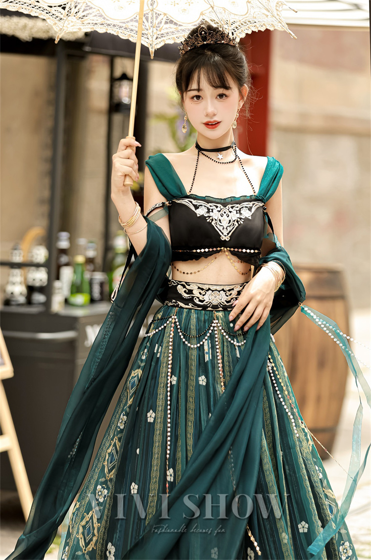 レディース ワンピース ワンピ 肩だし ロング丈 コスチューム風 おしゃれ 個性的 かわいい イベント オリエンタル パーティー エスニック 