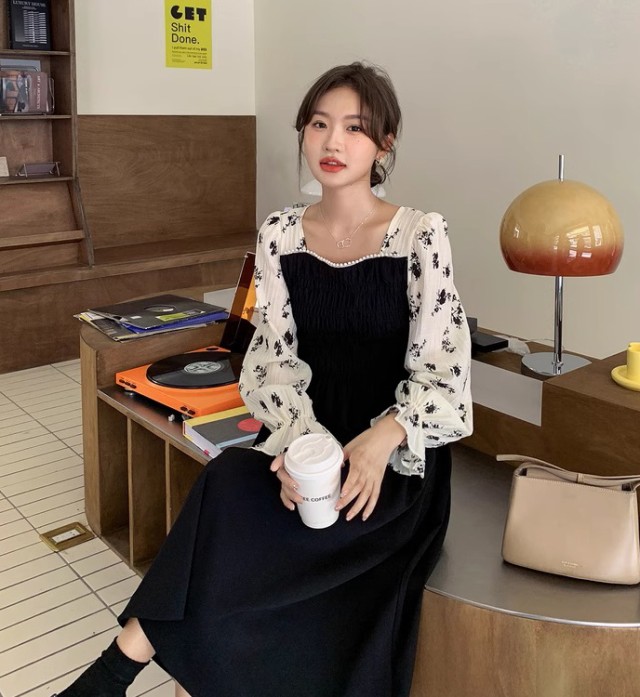 レイヤード風ワンピース レディース ワンピース 長袖 ロング ミモレ丈 フ重ね着風ワンピース 秋冬 大きいサイズ 花柄 黒 フリル袖 キャンディスリーブ 