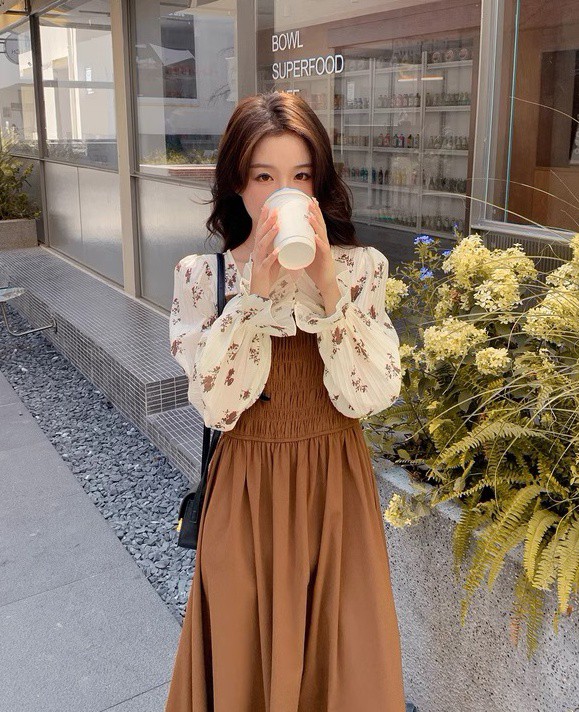 レイヤード風ワンピース レディース ワンピース 長袖 ロング ミモレ丈 フ重ね着風ワンピース 秋冬 大きいサイズ 花柄 黒 フリル袖 キャンディスリーブ 
