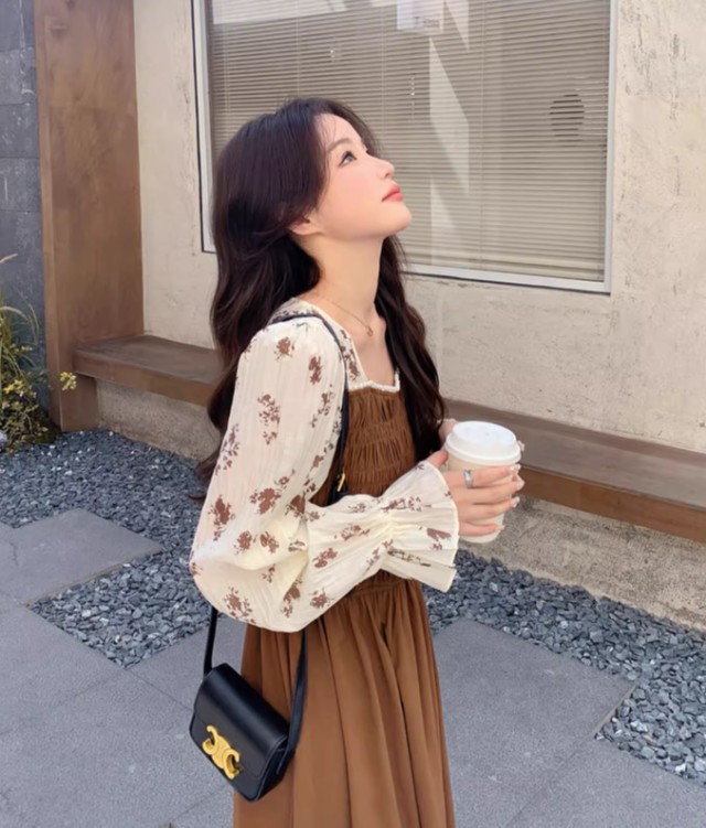 レイヤード風ワンピース レディース ワンピース 長袖 ロング ミモレ丈 フ重ね着風ワンピース 秋冬 大きいサイズ 花柄 黒 フリル袖 キャンディスリーブ 