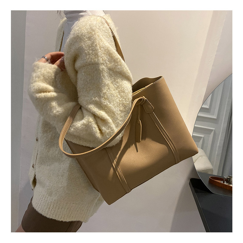 ビジネスバッグ レディース トートバッグ 就活バッグ A4 ショルダー 軽量 就活 面接 かばん 営業 通学 バッグ レザー 就活 新生活 通勤 