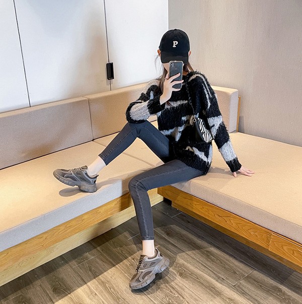 厚底スニーカー レディース ダッド スニーカー ウォーキングインヒール 白 黒 。 靴 かわいい 厚底 おしゃれ 