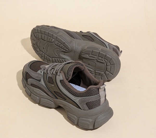 厚底スニーカー レディース ダッド スニーカー ウォーキングインヒール 白 黒 。 靴 かわいい 厚底 おしゃれ 