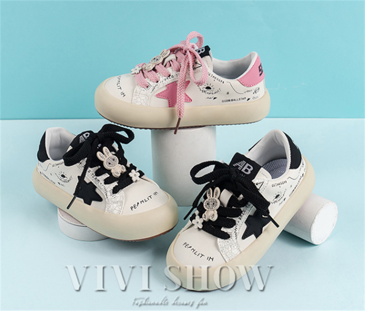 キッズ スニーカー ジュニア 子供靴 歩きやすい かわいい スター はきやすい アニマル やわらかい シンプル スポーティー 動きやすい カジュアル あわせやすい 