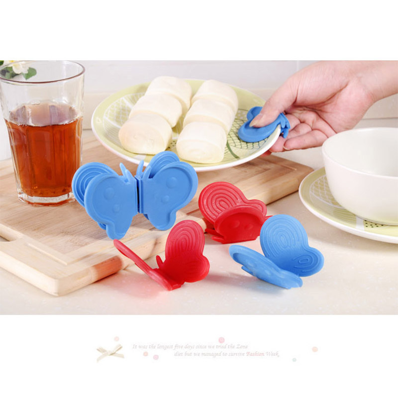 鍋つかみ シリコン 耐熱 鍋料理 電子レンジ オーブンレンジ 便利 マグネット 両手鍋 2個セット蝶型 グリル 