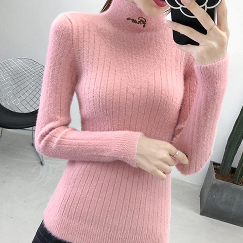 女性の洋風肌にフィットする無地のカラーを厚めにしたハーフハイネックのボトムセーター女性 春と秋冬の ハーフハイネックインナーに 純色  