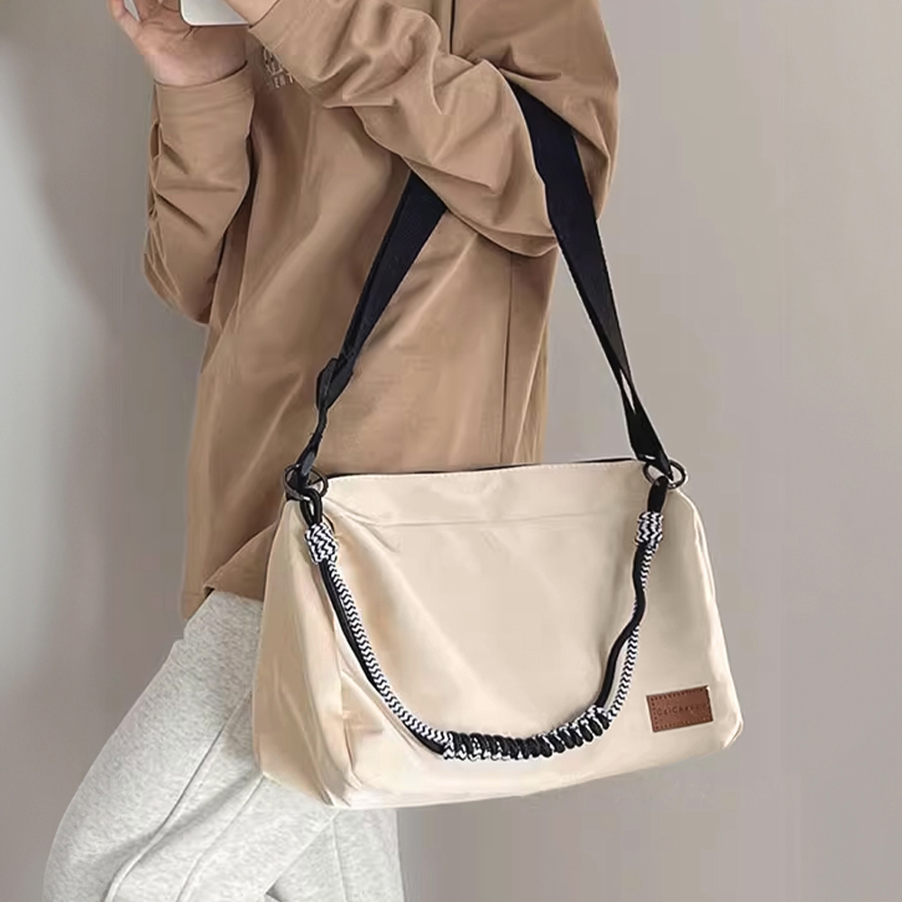 ショルダーバッグ 大容量通勤 斜めがけ  