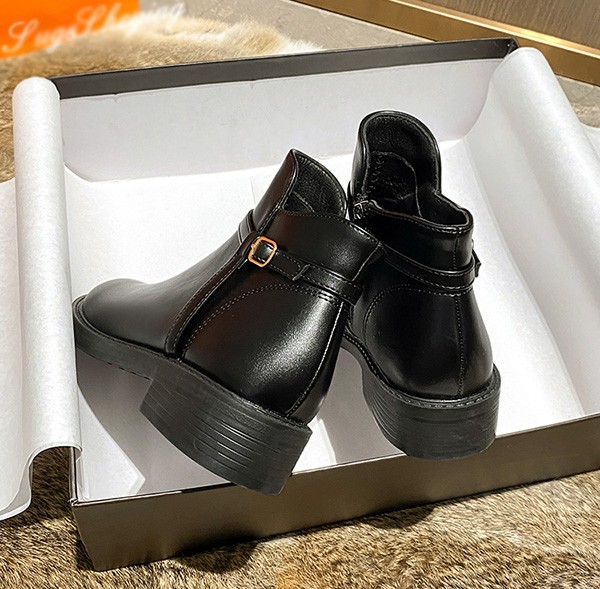 ショートブーツ レディース 歩きやすい 軽量 滑らない サイドジップ 小さいサイズ 黒 防滑 カジュアル 防寒 大きいサイズ 痛くない 