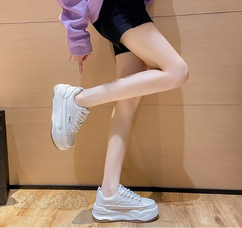 厚底スニーカー レディース ローカットスニーカー スポーツ厚底5.5CM 身長アップ 美脚 歩きやすい 靴 軽量 通勤 疲れない おしゃれ 通学 