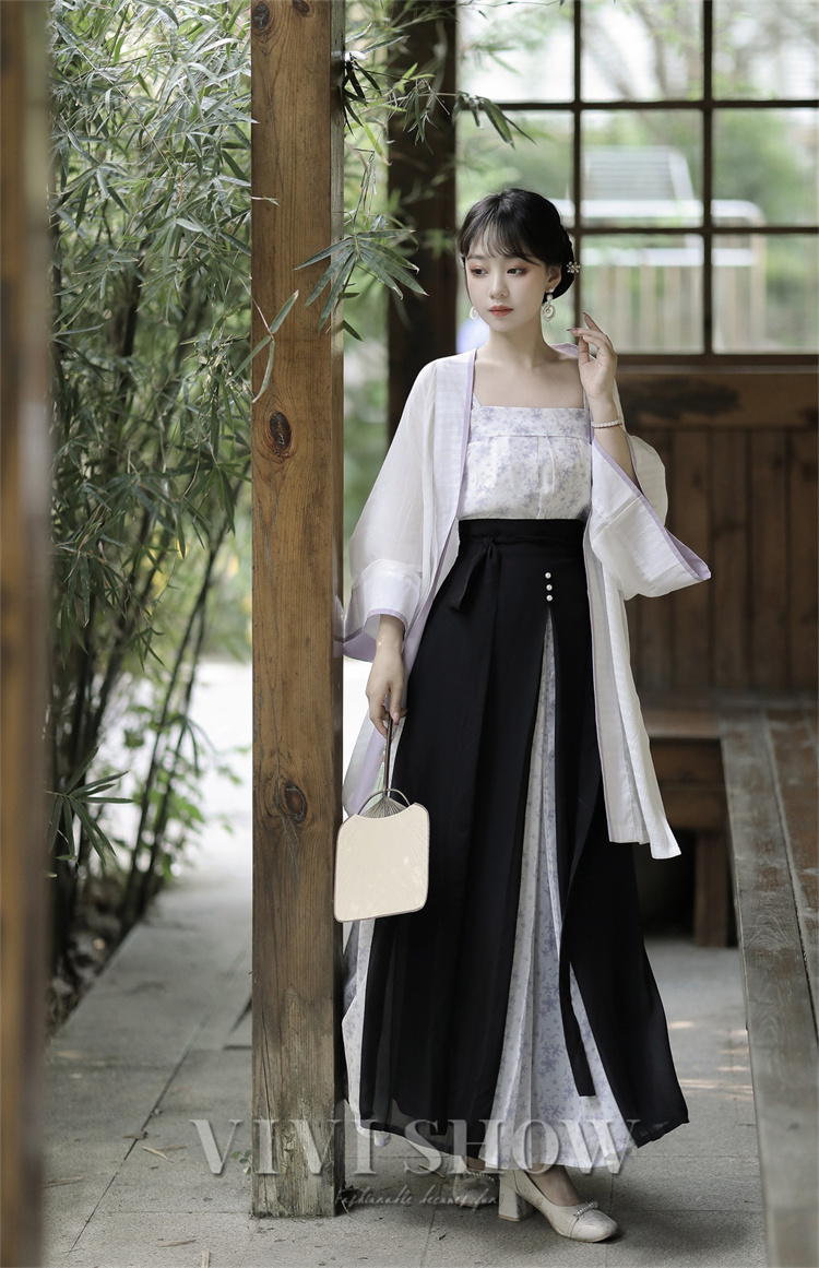 レディース ワンピース ワンピ 肩だし コスチューム風 花柄 個性的 おしゃれ パーティー ロング丈 きれい かわいい 王宮風 イベント 