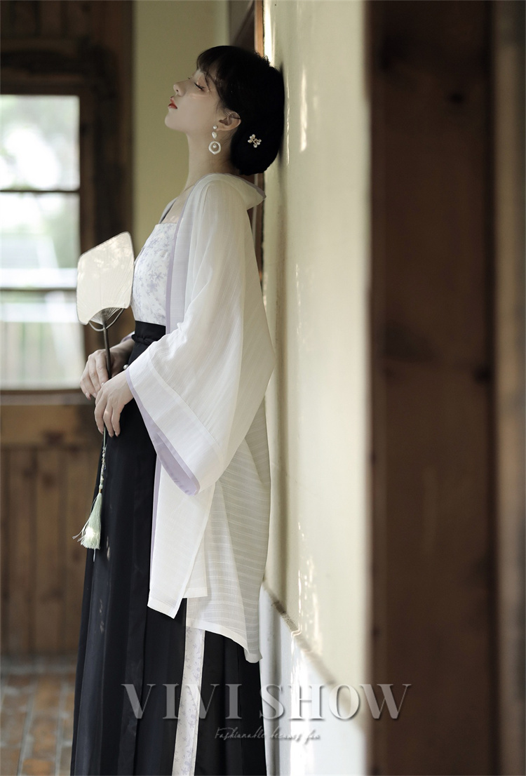 レディース ワンピース ワンピ 肩だし コスチューム風 花柄 個性的 おしゃれ パーティー ロング丈 きれい かわいい 王宮風 イベント 