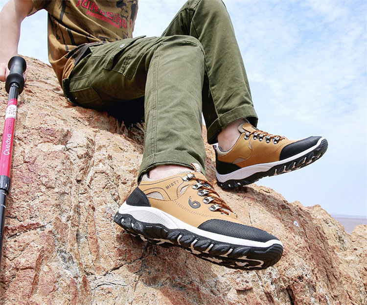 ランニングスニーカー メンズスポーツウォーキングカジュアルドライビングシューズアウトドア 軽量 通気  