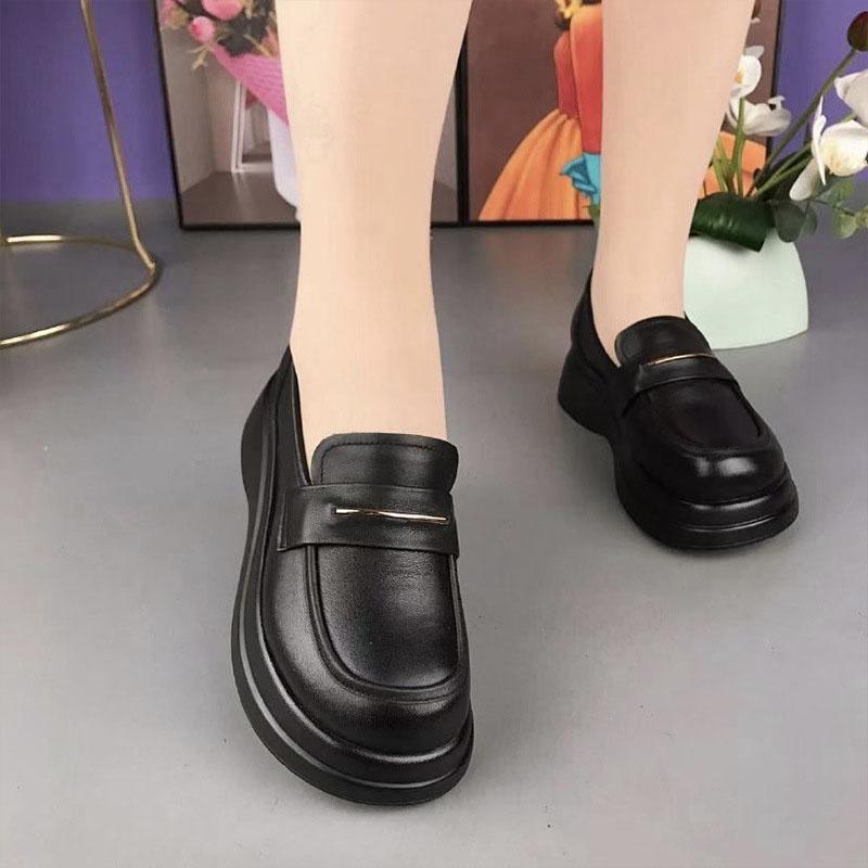 ローファー レディース スリッポン 厚底 柔らかいソール 痛くない 衝撃吸収 走れる モカシン 美脚 日常着用 歩きやすい 滑り止め 通勤 