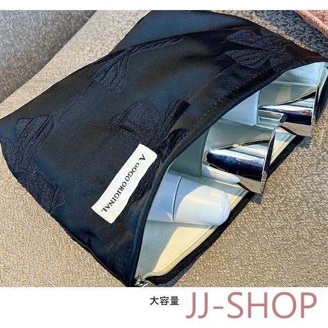 化粧ポーチ レディース 収納ポーチ 立体蝶柄 コンパクト 大きめ 機能的 小物入れ 持ち運び 大容量 使いやすい 整理整頓 可愛い 