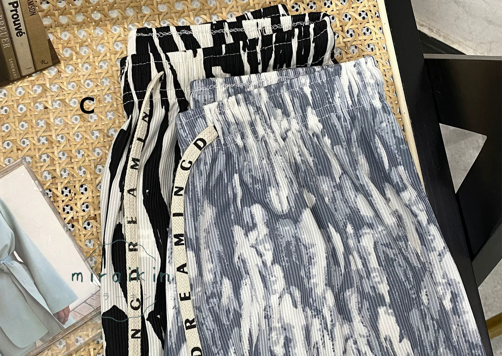 ワイドパンツ プリントイージーパンツ 柄パンツ 総柄 リラックスパンツ レディース ストレート カジュアル 接触冷感 夏用 ロング丈 ひんやり 薄手 涼しい 