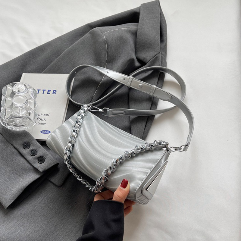 バッグ レディース ハンドバッグ ショルダーバッグ 無地 個性的 オシャレ 綺麗 秋 女性 ギフト 