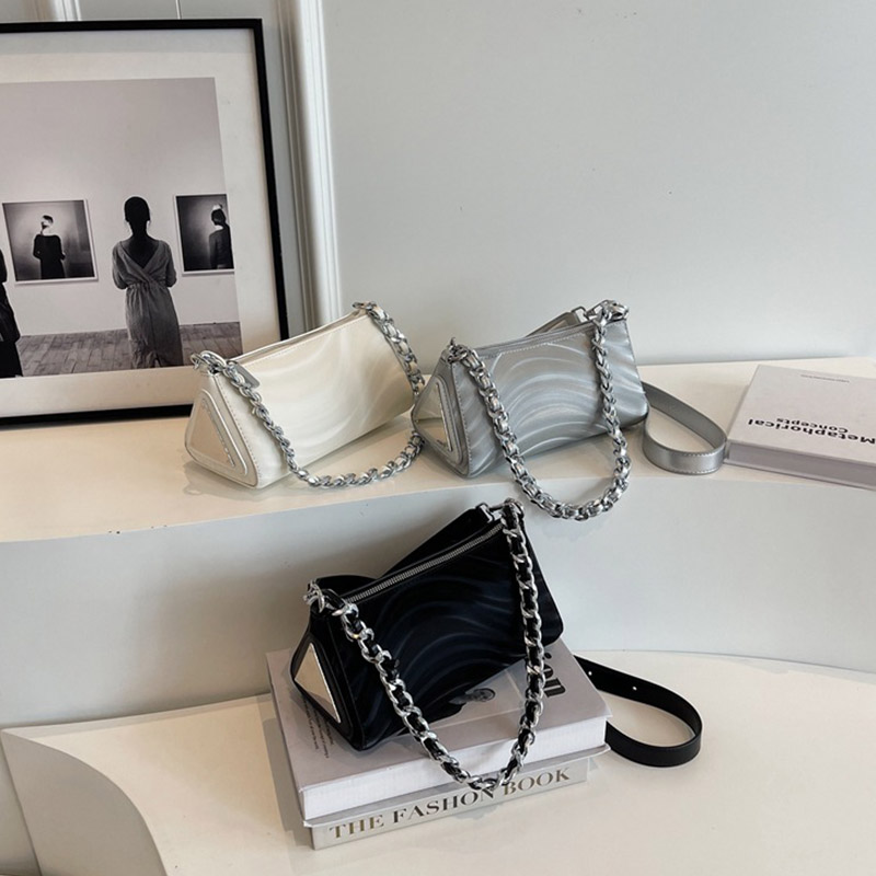 バッグ レディース ハンドバッグ ショルダーバッグ 無地 個性的 オシャレ 綺麗 秋 女性 ギフト 