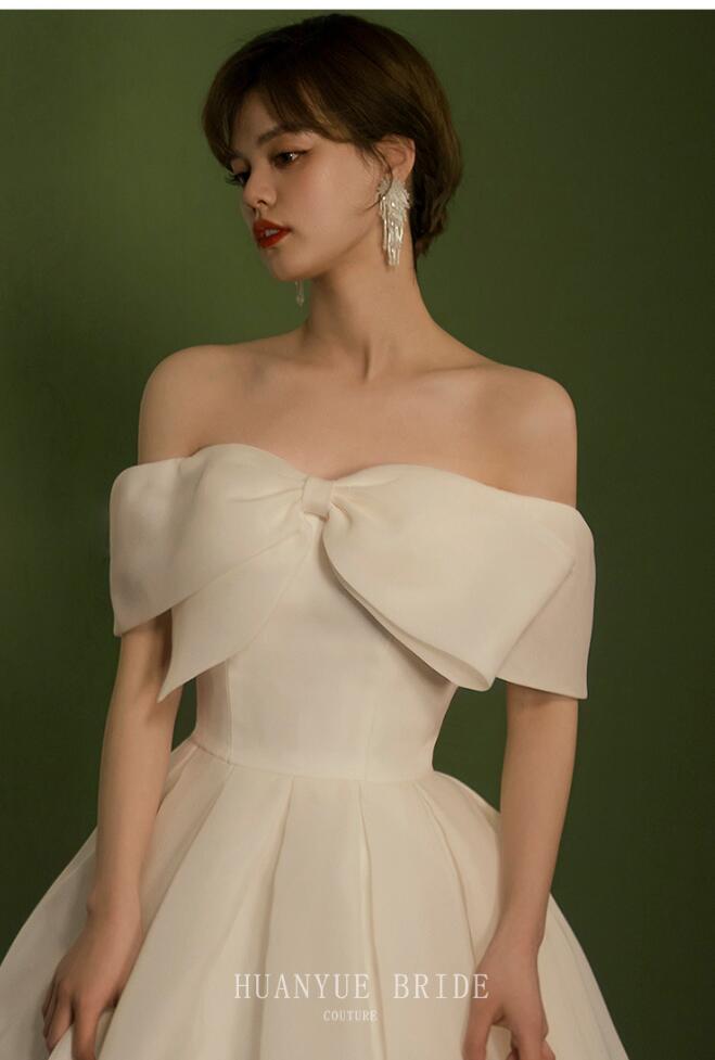 ウエディングドレス サテン ホワイト ロングドレス ノースリーブ ビスチェドレス 。ウエディング 撮影 結婚式ドレス 発表会ドレス 二次会ドレス 