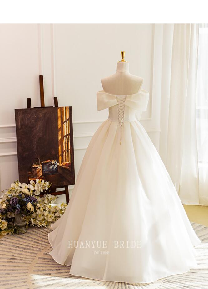 ウエディングドレス サテン ホワイト ロングドレス ノースリーブ ビスチェドレス 。ウエディング 撮影 結婚式ドレス 発表会ドレス 二次会ドレス 