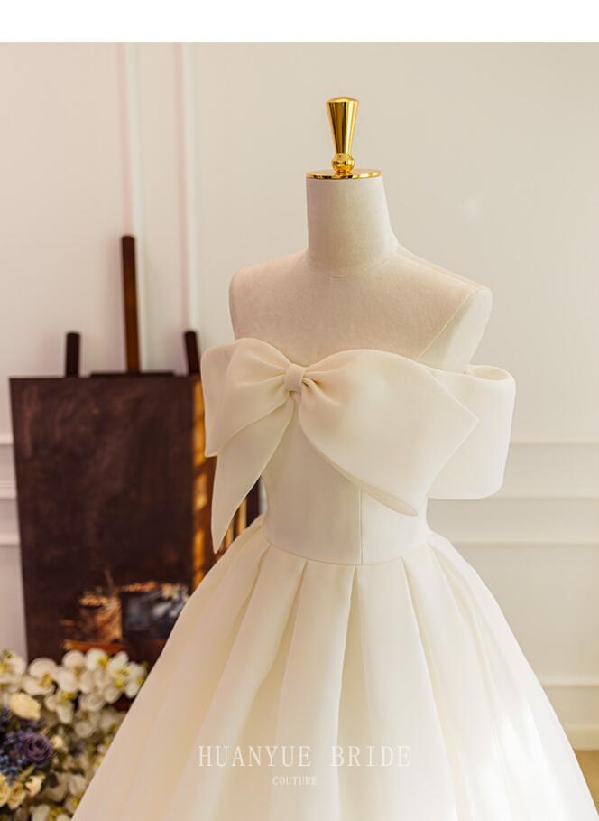 ウエディングドレス サテン ホワイト ロングドレス ノースリーブ ビスチェドレス 。ウエディング 撮影 結婚式ドレス 発表会ドレス 二次会ドレス 