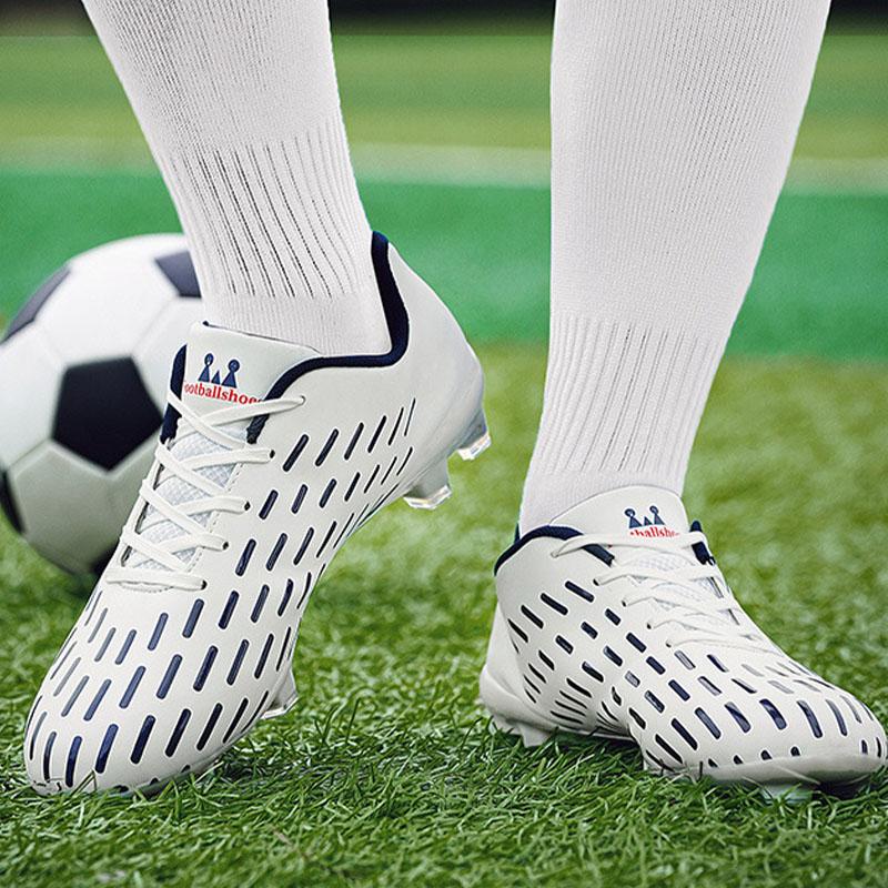 サッカー子供 スパイク ジュニアスパイクスニーカー 子供靴 練習 運動靴 スポーツ 衝撃吸収 滑り止め 