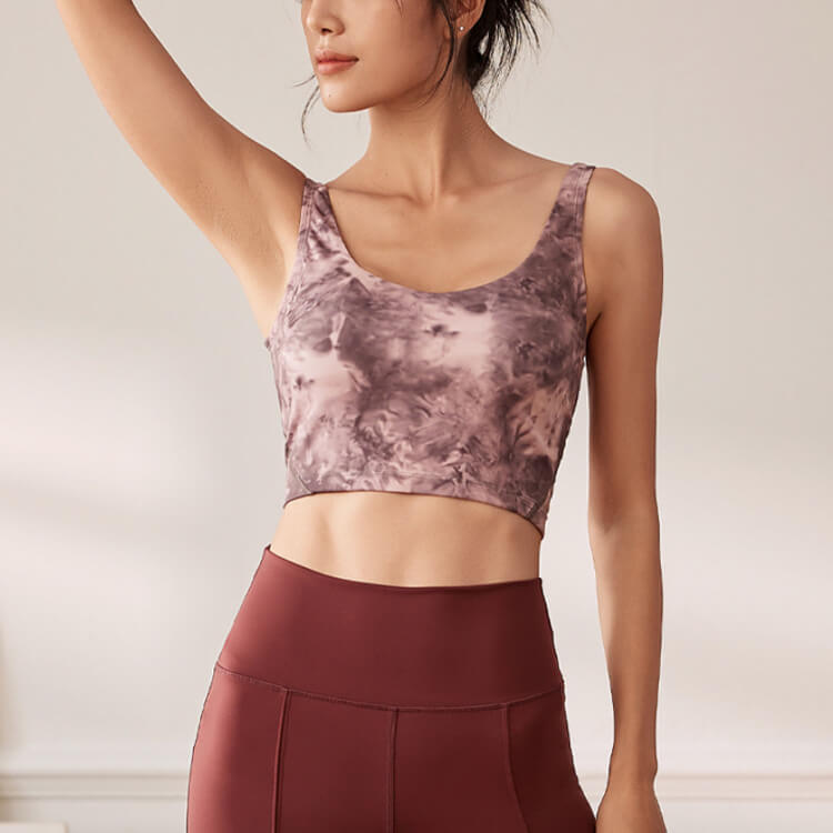 ヨガウェア タンクトップ ホットヨガ ブラ スポーツブラ 柄 インナー フィットネス Uネック 長め 体系カバー おしゃれ ノースリーブ トップス 